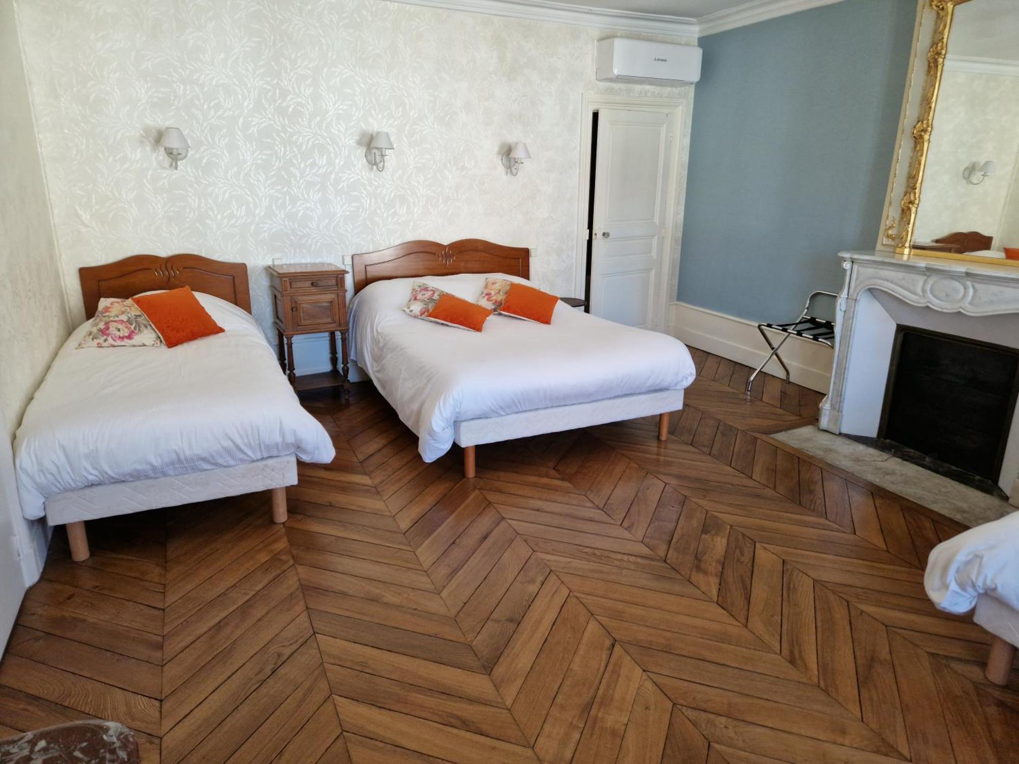 Hotel De La Ferte Chagny  Dış mekan fotoğraf